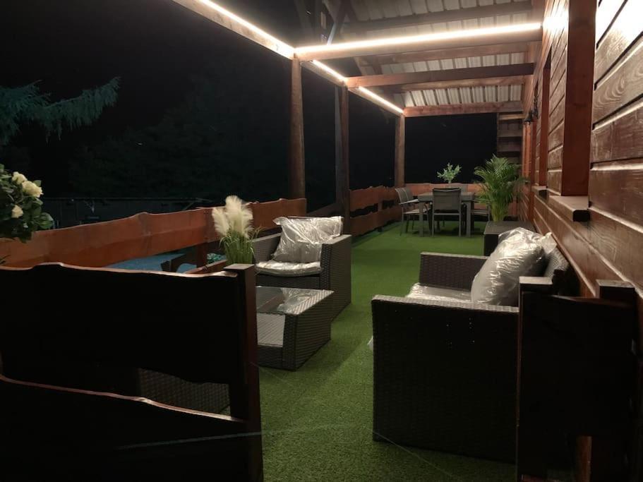 Chalet Le Montebello 巴泽耶 外观 照片